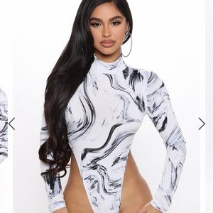 Fashion Nova Large Cropped Bodysuit